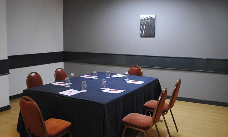 Salle B Hotel ILUNION Romareda Saragosse Salle B Hotel ILUNION Romareda Saragosse